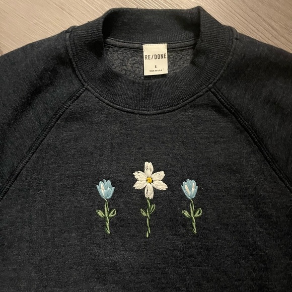 Re/Done Tops - Re/Done Cropped “Shrunken”  Floral Embroidered Crewneck Sweatshirt